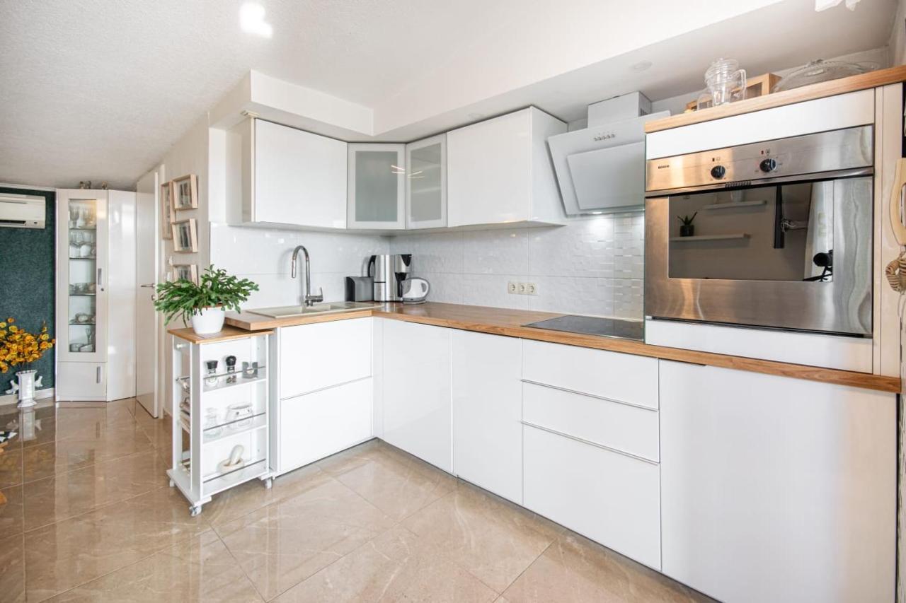 Holiday Home Nevera Makarska Luaran gambar