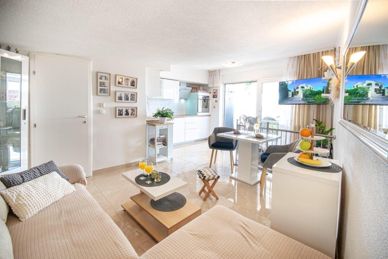 Holiday Home Nevera Makarska Luaran gambar